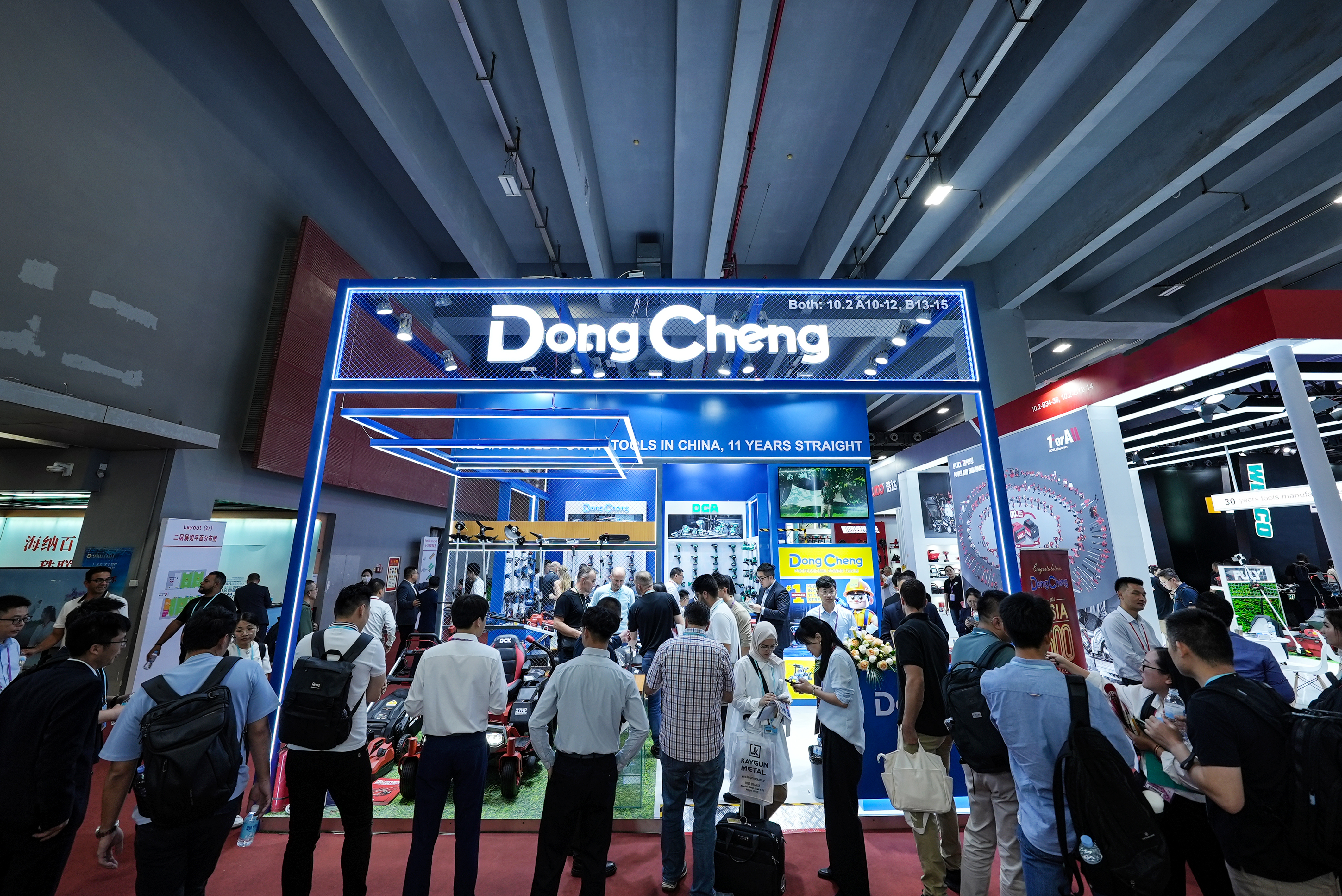 Dazzling the Canton Fair: Intelligent Lawn Mower Crowned with Two Awards, Leading the New Journey of Power Tools